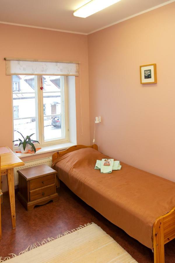 Guesthouse Laurits Kuressaare Exterior foto
